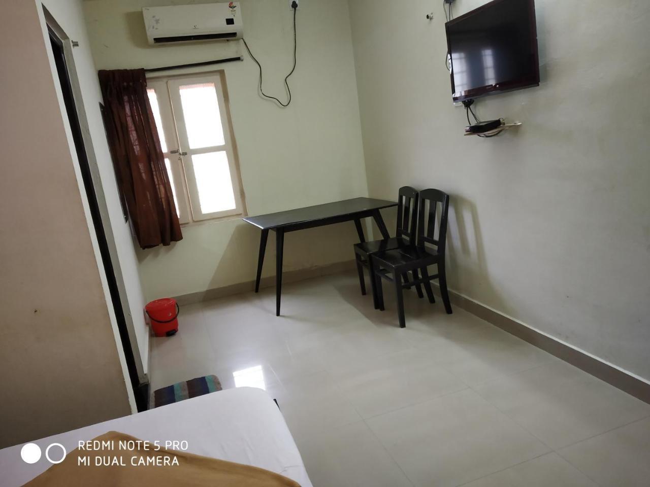 Hotel Woodlands Chottanikara ภายนอก รูปภาพ