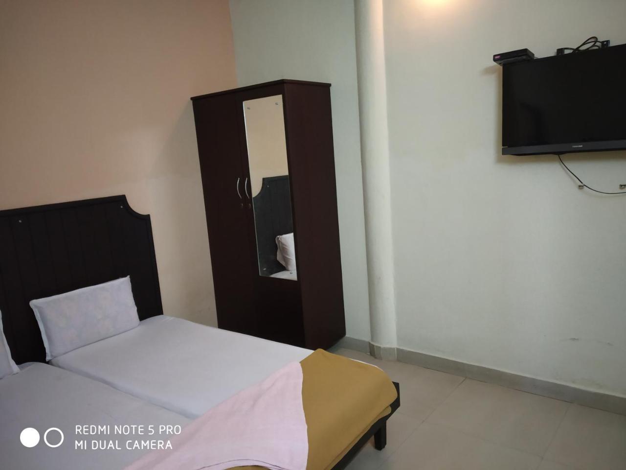 Hotel Woodlands Chottanikara ภายนอก รูปภาพ