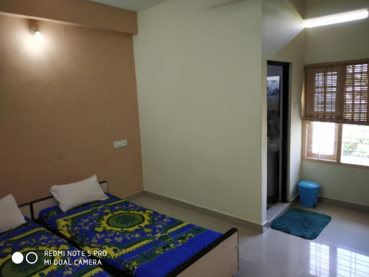 Hotel Woodlands Chottanikara ภายนอก รูปภาพ